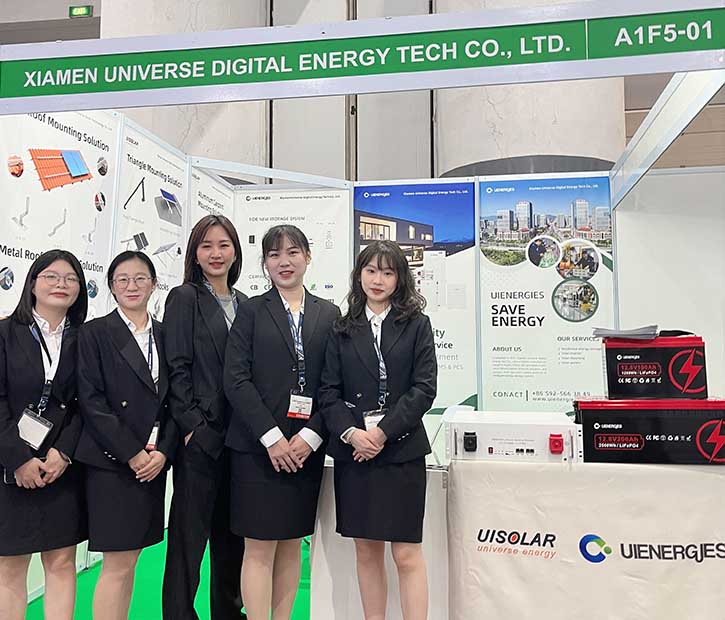 UIENERGIES giới thiệu các giải pháp lưu trữ năng lượng gia đình tiên tiến tại Solartech Indonesia 2024